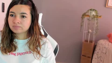 Lara online show from June 2026 04:31:02 PM