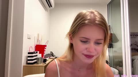 Stella online show from February 2026 10:16:02 AM