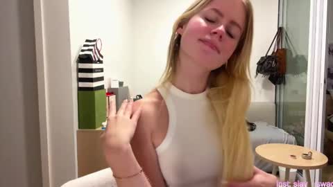 Stella online show from March 2026 10:21:01 AM