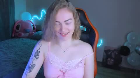 LaraKrein lk online show from February 2026 01:27:01 PM