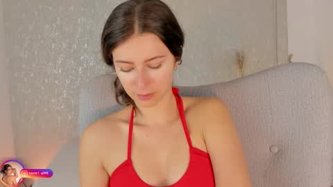 Snapshot of laralane_ chatting on November 2025 01:46:01 PM Lara online show from November 2025 01:46:01 PM