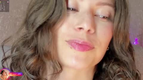 Snapshot of laralane_ chatting on November 2025 01:55:01 PM Lara online show from November 2025 01:55:01 PM