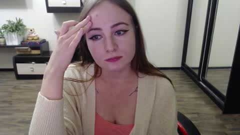 Snapshot of laralianna chatting on September 2025 01:47:02 PM Laralianna online show from September 2025 01:47:02 PM