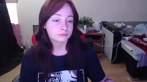 Laralianna online show from August 2026 12:52:01 PM