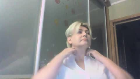 Snapshot of laramrs chatting on September 2025 05:18:02 PM laramrs online show from September 2025 05:18:02 PM