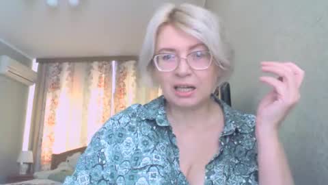 Snapshot of laramrs chatting on October 2025 11:55:02 AM laramrs online show from October 2025 11:55:02 AM