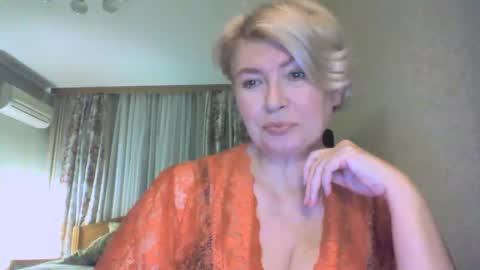 Snapshot of laramrs chatting on October 2025 05:02:02 PM laramrs online show from October 2025 05:02:02 PM