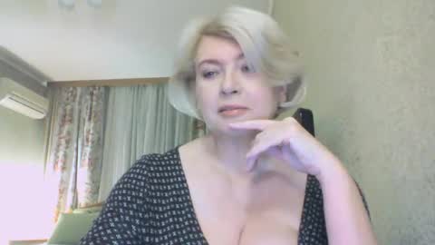 Snapshot of laramrs chatting on November 2025 04:09:02 PM laramrs online show from November 2025 04:09:02 PM