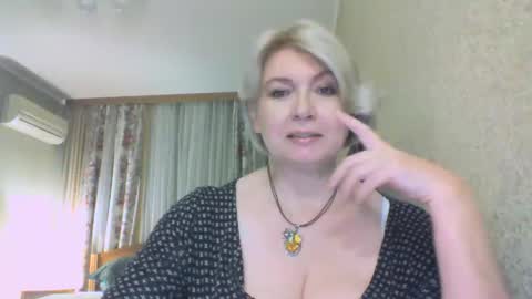 Snapshot of laramrs chatting on November 2025 04:18:02 PM laramrs online show from November 2025 04:18:02 PM