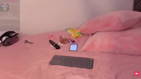 Lara Murphy online show from March 2026 01:20:01 AM