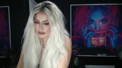 Snapshot of laras_moans chatting on November 2025 08:57:01 AM laras_moans online show from November 2025 08:57:01 AM