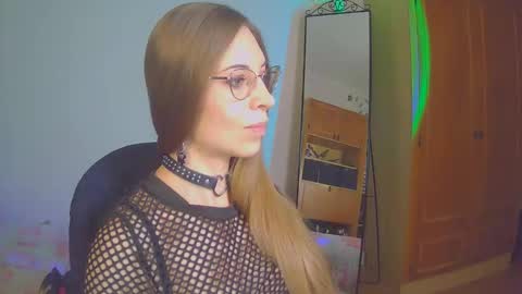 larawintersxxx online show from September 2025 09:17:02 PM