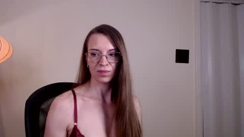 Snapshot of larawintersxxx chatting on July 2026 09:06:02 PM larawintersxxx online show from July 2026 09:06:02 PM