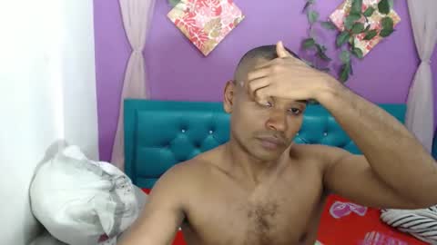 Snapshot of larenz_tate chatting on June 2026 12:17:01 AM larenz_tate online show from June 2026 12:17:01 AM
