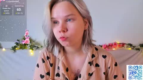 Snapshot of large_ocean chatting on November 2025 01:38:02 AM Rose online show from November 2025 01:38:02 AM