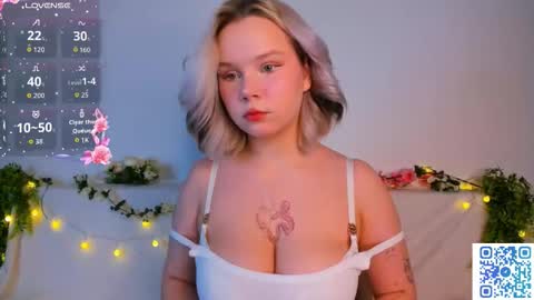 Snapshot of large_ocean chatting on November 2025 10:43:01 PM Rose online show from November 2025 10:43:01 PM