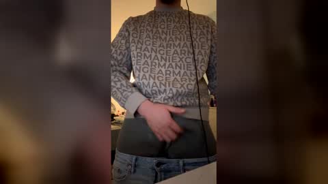 Snapshot of largedick1331 chatting on December 2025 01:34:01 AM largedick1331 online show from December 2025 01:34:01 AM