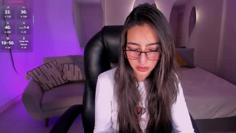 Larisa Smirnov online show from December 2025 03:48:01 AM