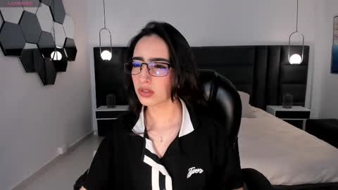 Larisa Smirnov online show from February 2026 03:27:01 AM