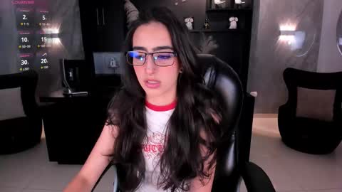 Larisa Smirnov online show from February 2026 03:35:01 AM