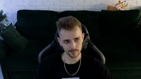 Snapshot of larstar01 chatting on December 2024 12:59:01 AM Lars online show from December 2024 12:59:01 AM