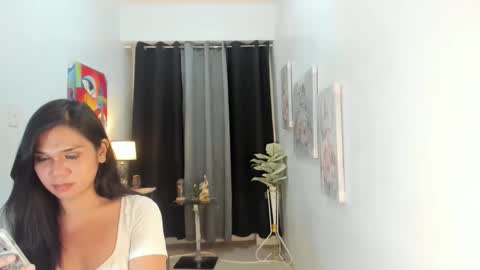 Snapshot of lartvier69xxx chatting on April 2026 07:07:02 PM larth online show from April 2026 07:07:02 PM