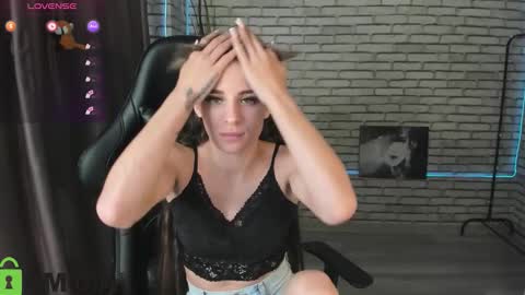 lasly_moon online show from October 2025 12:55:02 AM