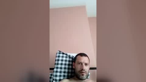 laszloszilagyi925 online show from June 2026 05:06:01 PM