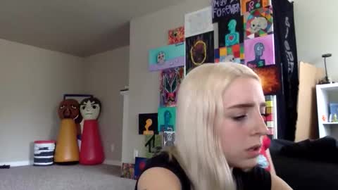 Roxy blue online show from February 2026 10:41:02 PM