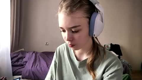 Snapshot of lateshastarnaud chatting on April 2026 08:02:02 AM Linet online show from April 2026 08:02:02 AM