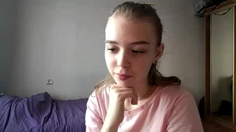 Snapshot of lateshastarnaud chatting on April 2026 08:07:02 AM Linet online show from April 2026 08:07:02 AM