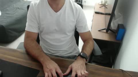 latexdave84 online show from January 2026 10:41:02 AM