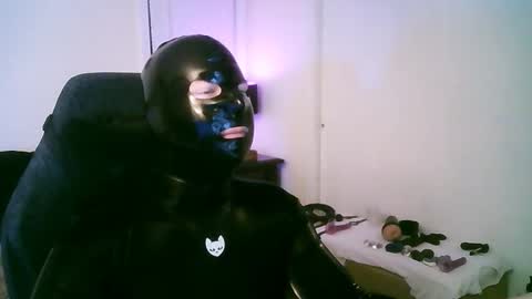 latexminheadroom online show from January 2026 04:29:01 AM