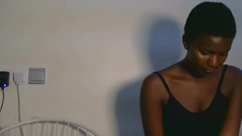 latiffaah_xx online show from February 2026 11:49:01 AM