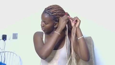 latiffaah_xx online show from February 2026 12:47:02 PM