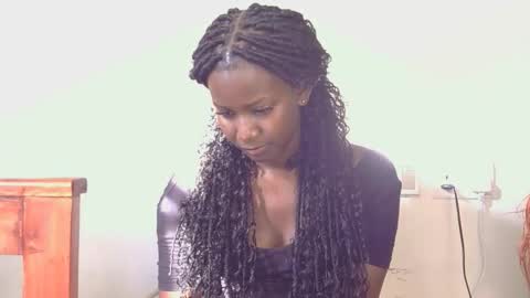 latiffaah_xx online show from March 2026 01:58:01 PM