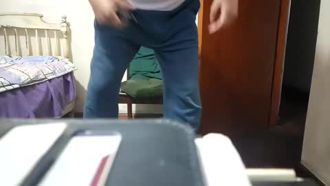 CHARLES ROBERT online show from September 2025 03:52:01 AM