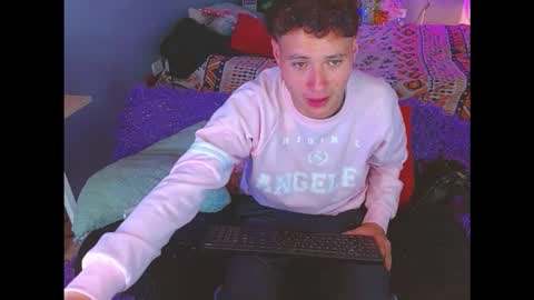 latin_boysxxx_ online show from December 2025 06:57:02 PM