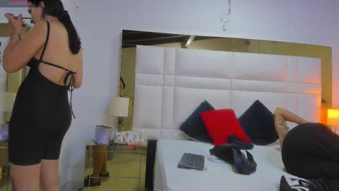 Johana y Santiago online show from March 2025 03:57:02 AM