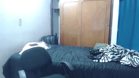 M E G A N  online show from December 2025 07:42:01 PM