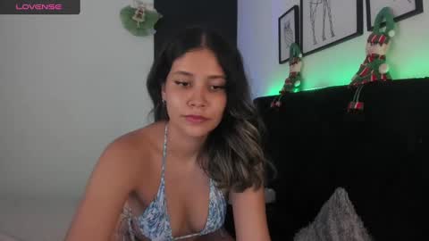 Snapshot of latina_col chatting on December 2024 08:38:01 PM Hanna online show from December 2024 08:38:01 PM