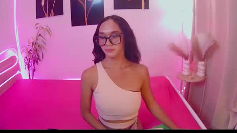 Snapshot of latina_kia chatting on November 2025 07:40:01 AM latina_kia online show from November 2025 07:40:01 AM