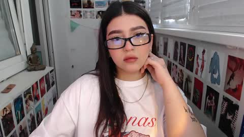 miiiiiiaaaa online show from January 2025 11:33:01 AM