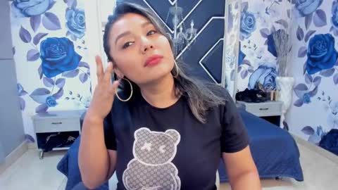 Snapshot of latinaholequeen chatting on September 2025 02:41:02 PM EMMA online show from September 2025 02:41:02 PM