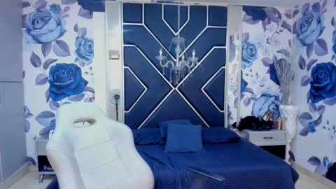 Snapshot of latinaholequeen chatting on October 2025 02:50:02 PM EMMA online show from October 2025 02:50:02 PM