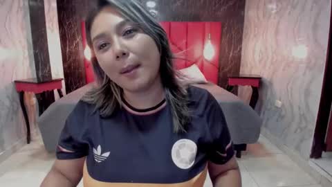 Snapshot of latinaholequeen chatting on November 2025 02:54:01 PM EMMA online show from November 2025 02:54:01 PM