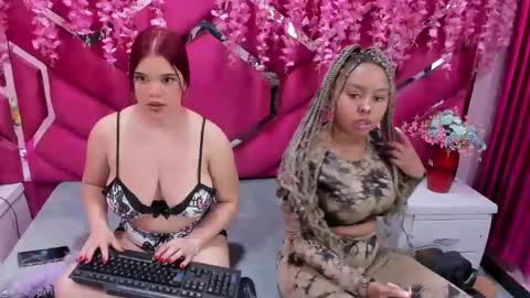 Snapshot of latinas_anales chatting on December 2024 01:40:01 PM latinas_anales online show from December 2024 01:40:01 PM