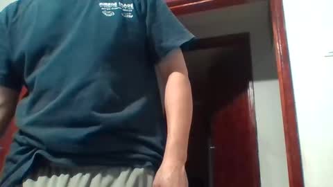 Snapshot of latinbigdick2 chatting on January 2025 12:02:01 AM Robert online show from January 2025 12:02:01 AM