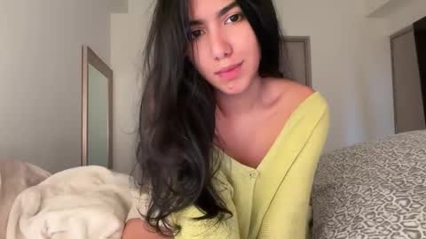 Snapshot of latinella chatting on January 2026 12:43:02 PM Hi - online show from January 2026 12:43:02 PM