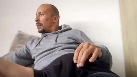 latinhardfuker1980 online show from February 2025 02:15:01 PM